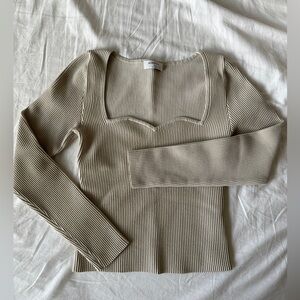 Babaton
SCULPT KNIT SWEETHEART LONGSLEEVE